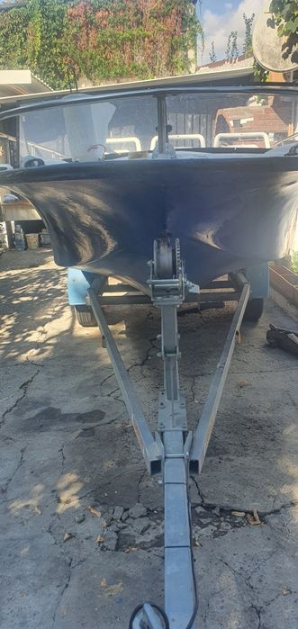 Barca cu motor plus peridoc