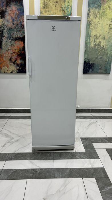 Морозильник Indesit с гарантий
