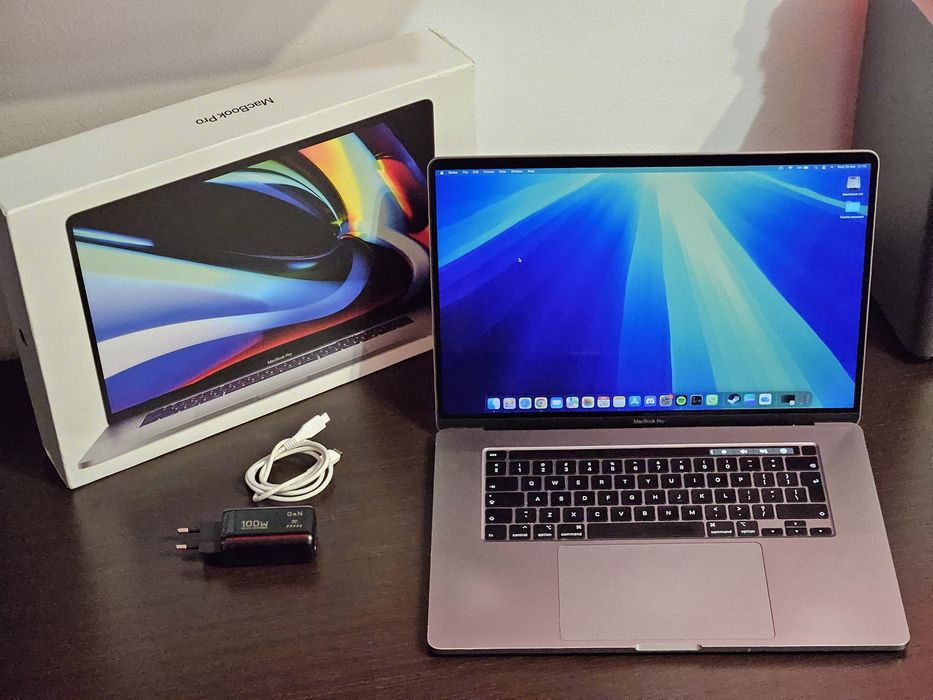 Macbook Pro 2019 i7 16gb ram 512gb touch bar 16"