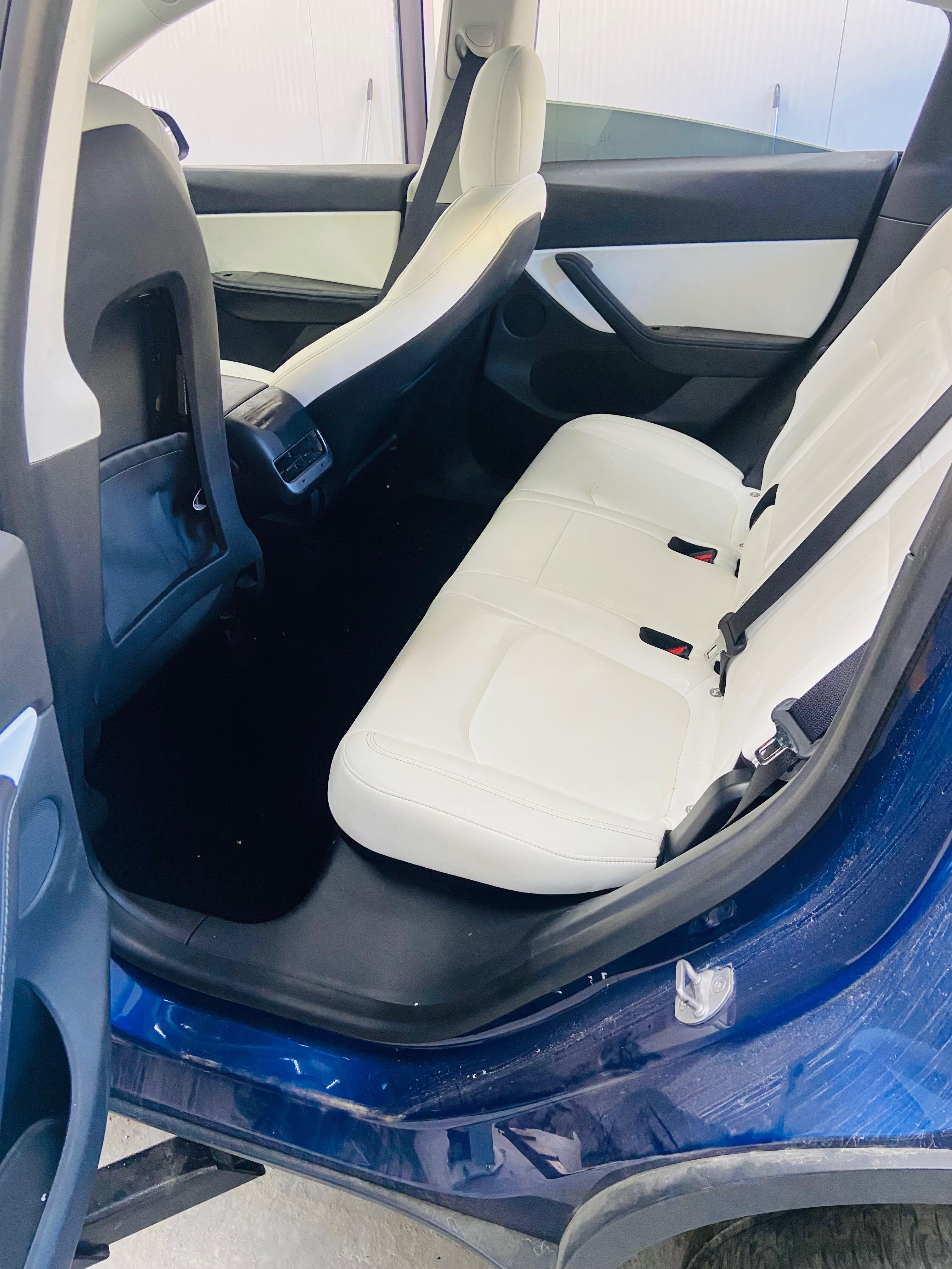 Tesla model Y продавам на части 2020