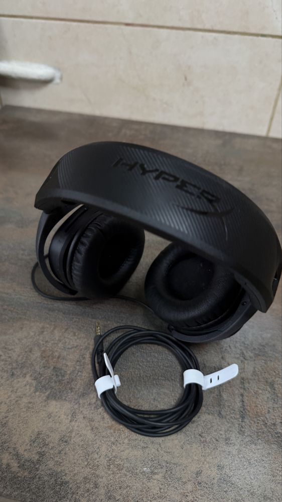 Casti HyperX noi