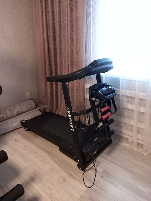 Продам беговую дорожку ERSPORT в отличном состоянии.