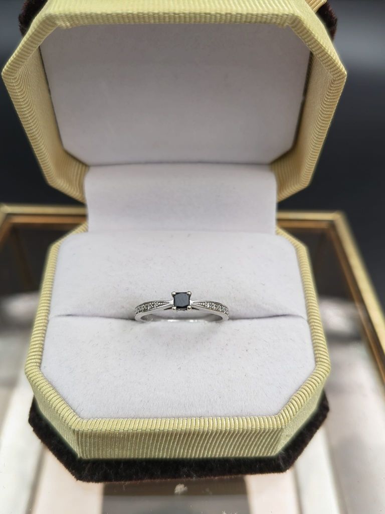 Inel din aur alb 14K cu diamant negru
