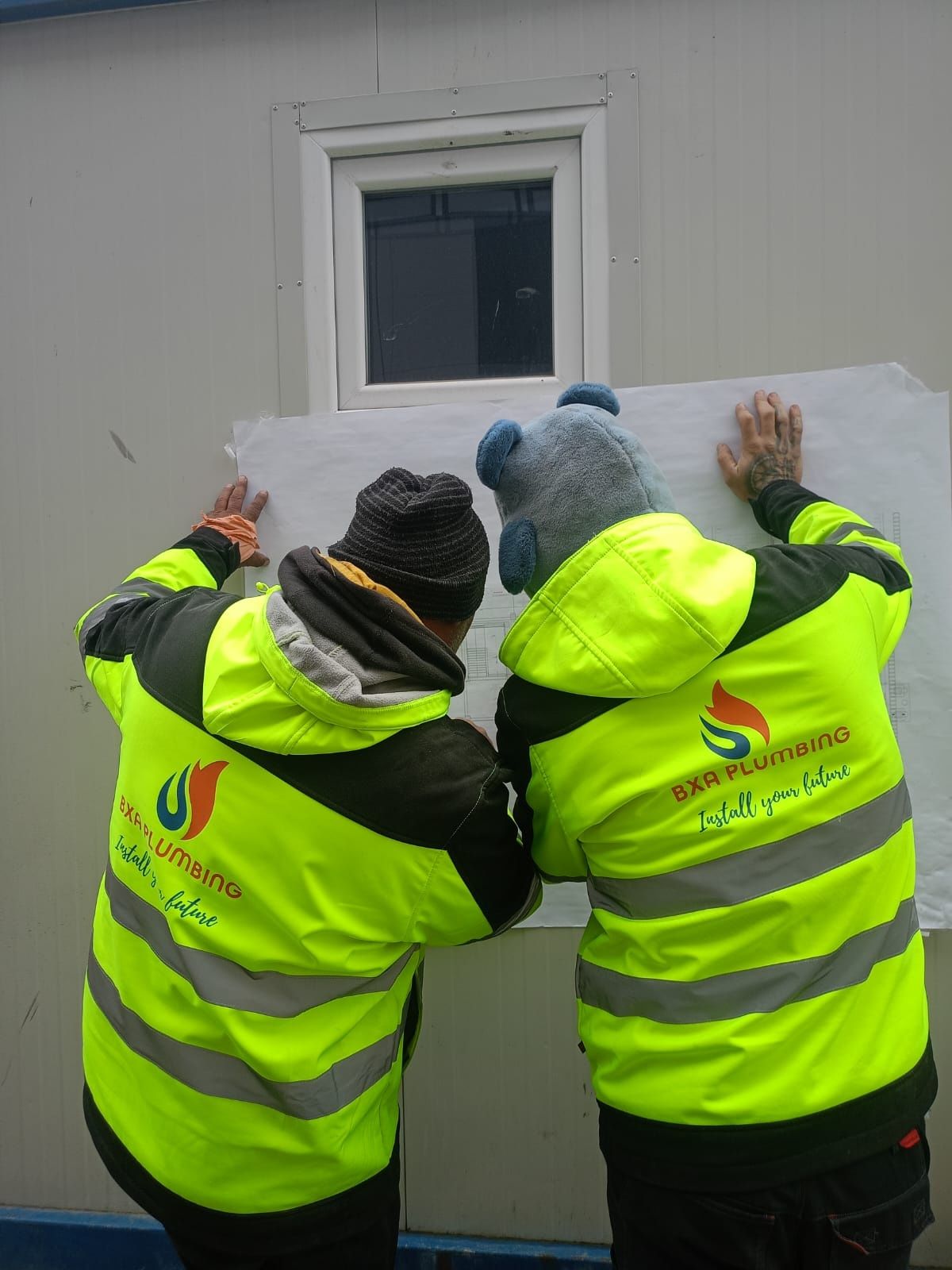 Executam lucrări de instalații sanitare/excavatii/carotari/renovari