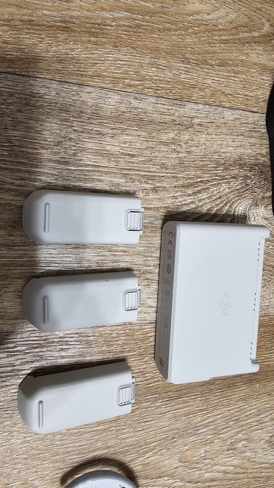 Продам Дрон DJI Neo Fly More Combo