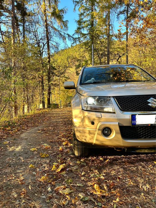 Suzuki Grand Vitara 2  -Full Option-
