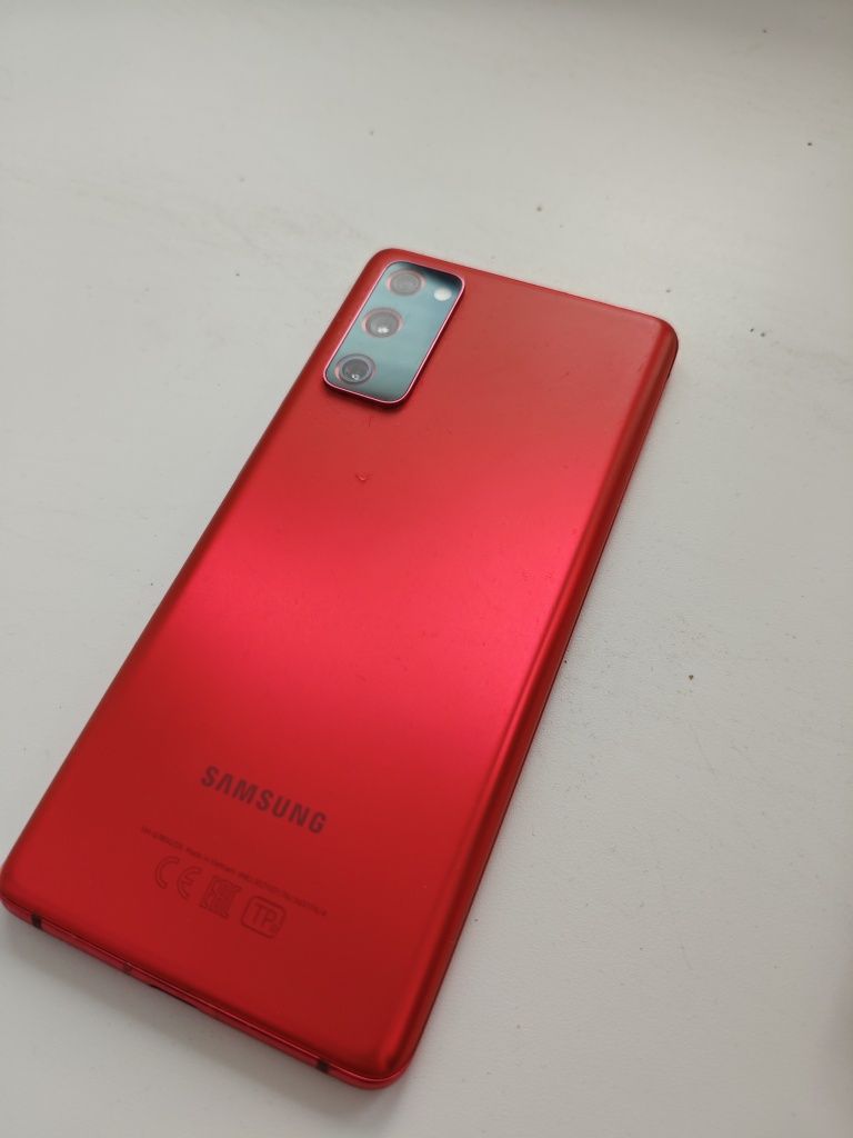 Продам Samsung S20 fe