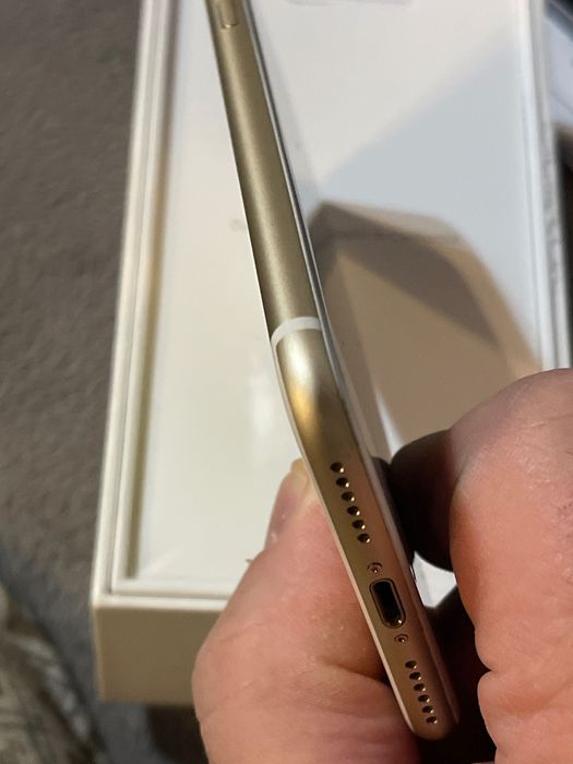 Iphone 7 32 gb розов ,със кутия и зарядно