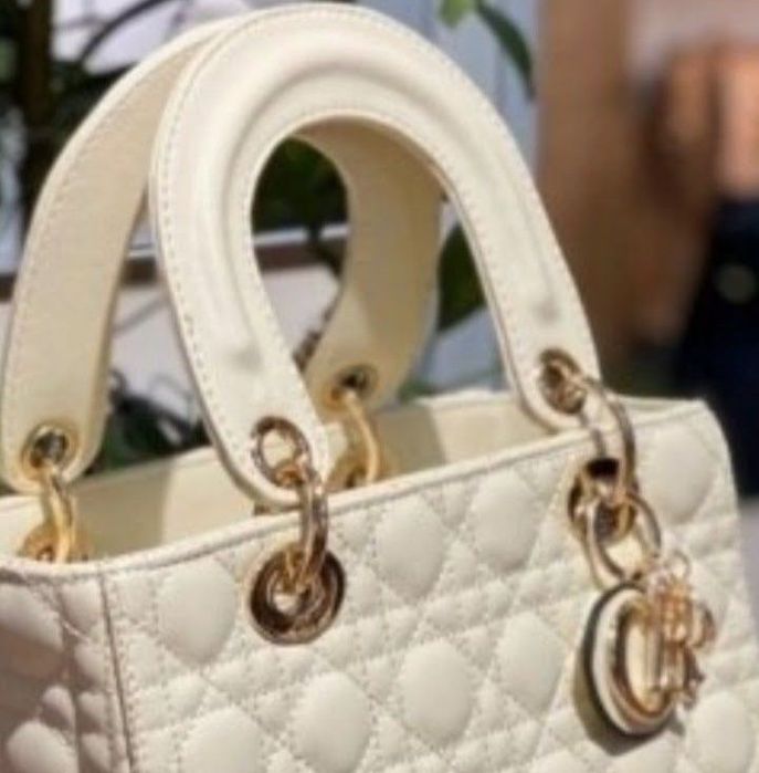 Geanta crem Dior Lady, accesorii metalice,saculet, etichetă