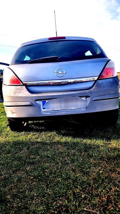 Vând Opel Astra H