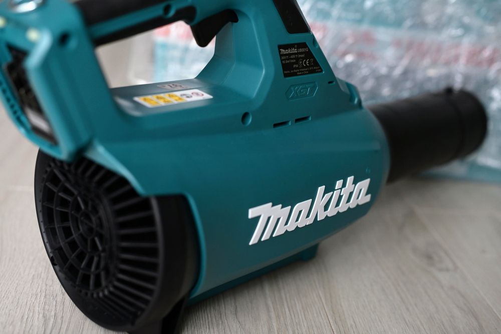 Suflantă Makita UB001GZ (XGT 40V) – nouă, în cutie originală