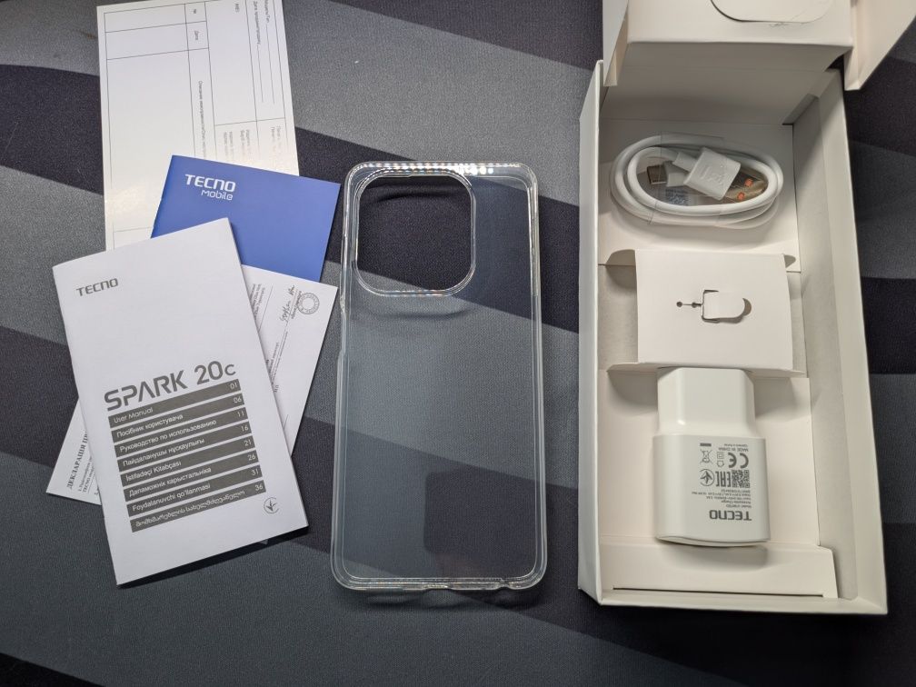 Tecno Spark 20C, 4/128Гб, НОВЫЙ