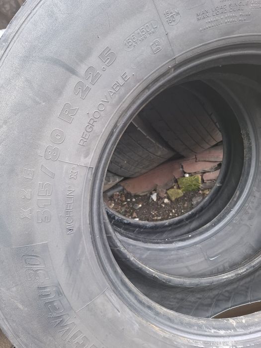 Vand 2 anvelope 315 80 22.5 michelin de direcție bune fara defecte