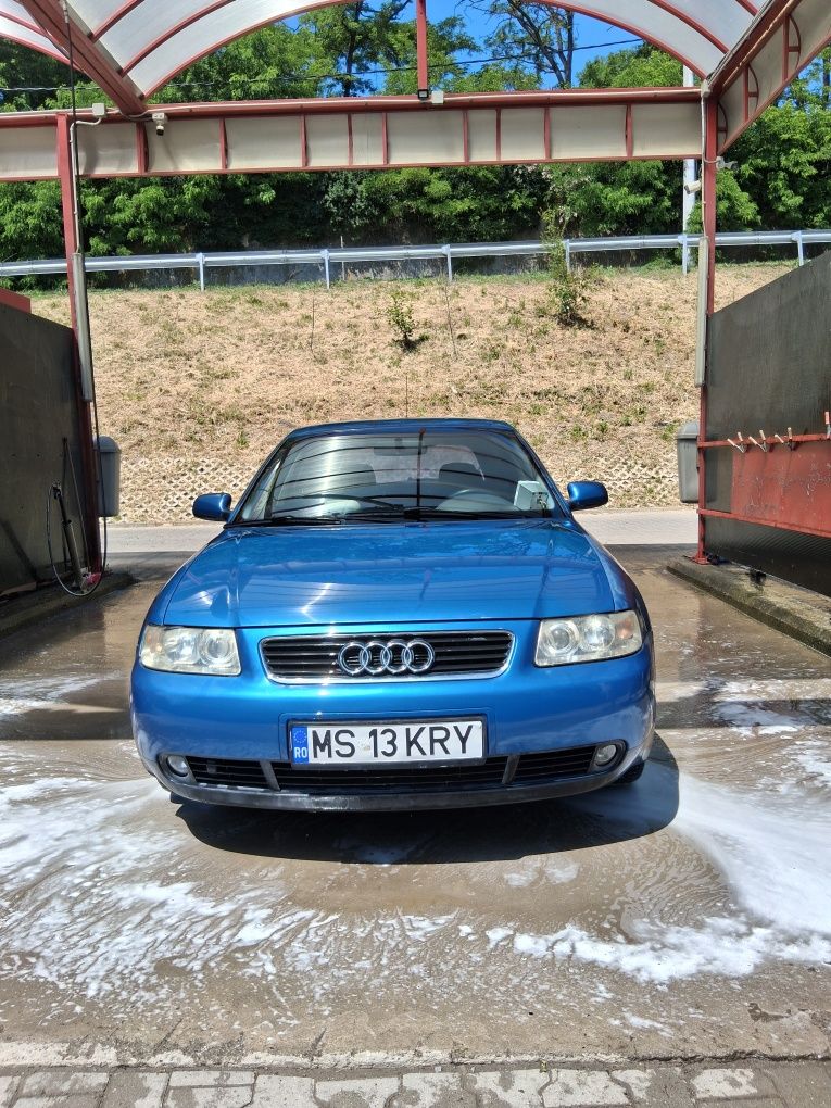 Audi A3 1.6 Benzin!