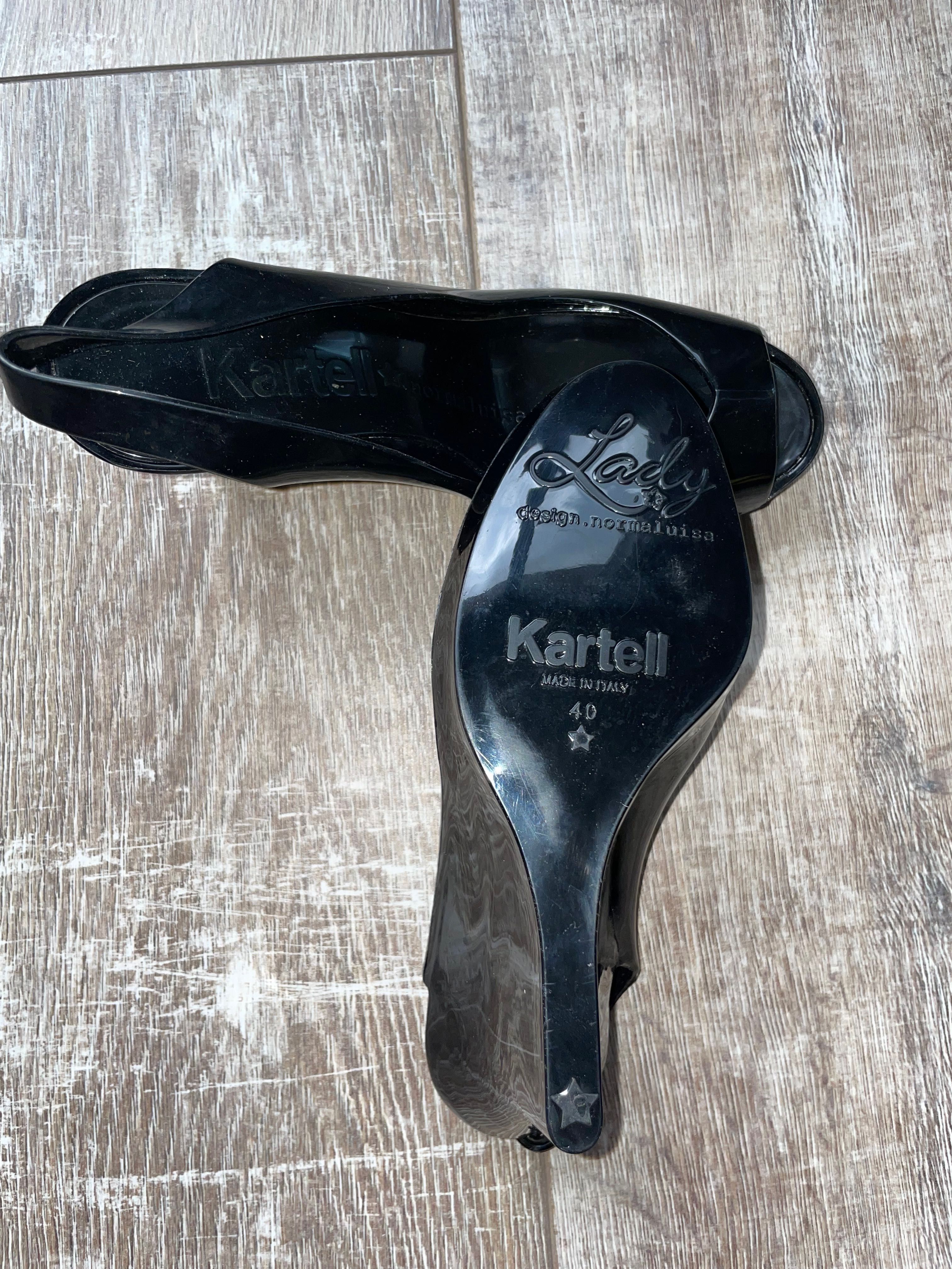 Нови черни силиконови сандали на платформа 40 номер Kartell