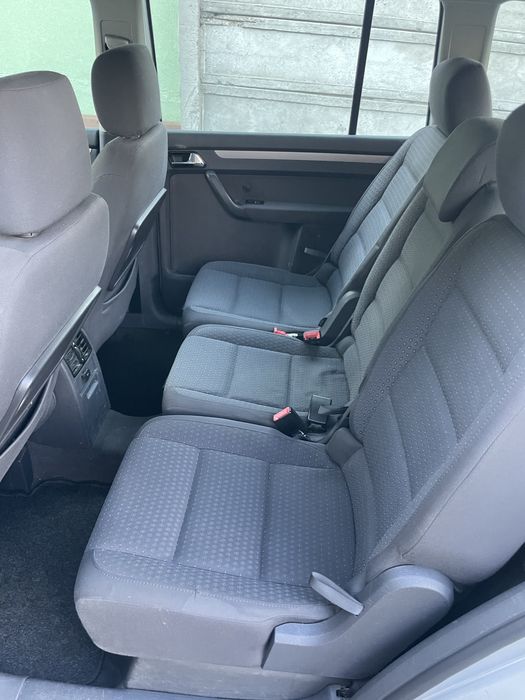 Vw Touran 7 locuri