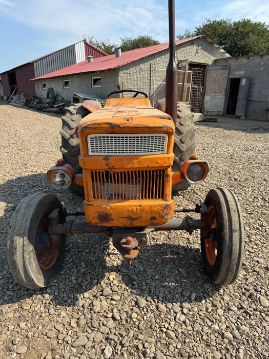 Tractoras Italia Tractor Fiat 450 3 cilindri 45CP Fiat 250 recent adus