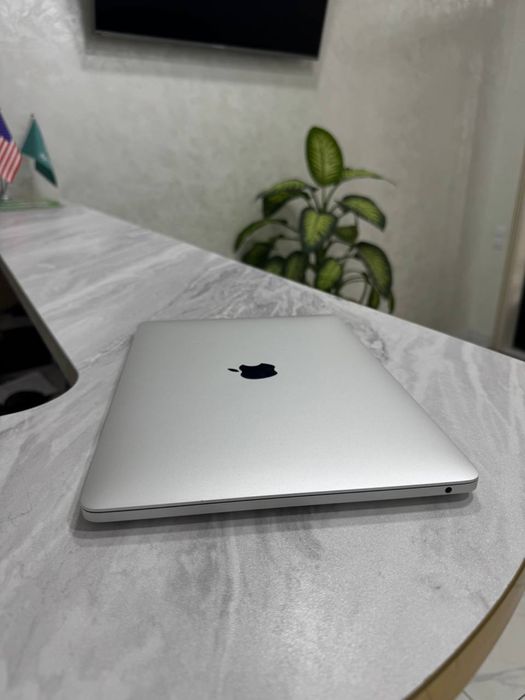 Macbook pro M1 8/512