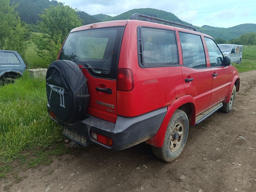 Нисан Терано 2 2.7 тд 101 коня на части 95 год