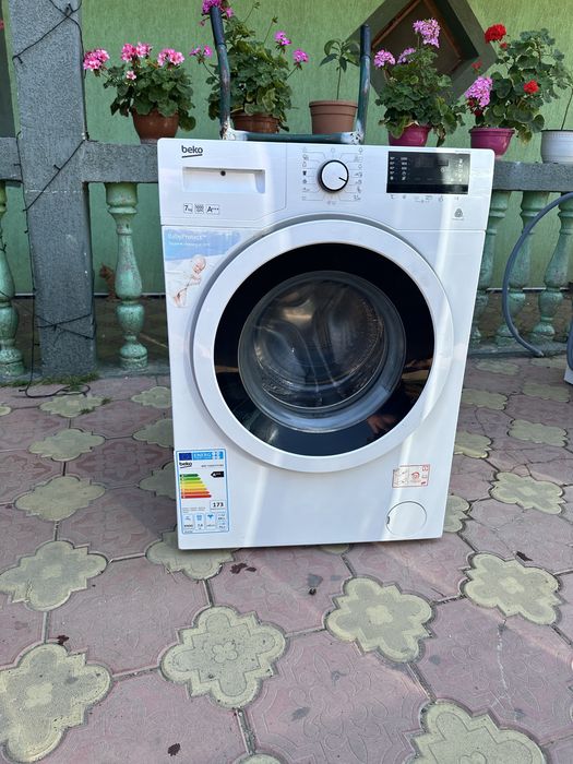 Vând masina spalat beko 7 kg