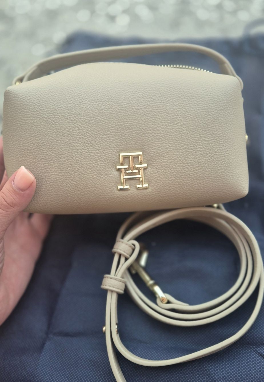 Чанта Tommy Hilfiger