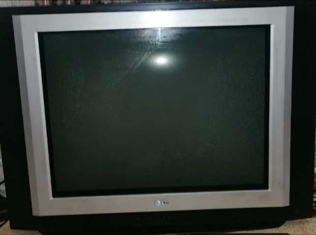 Продам телевизор LG