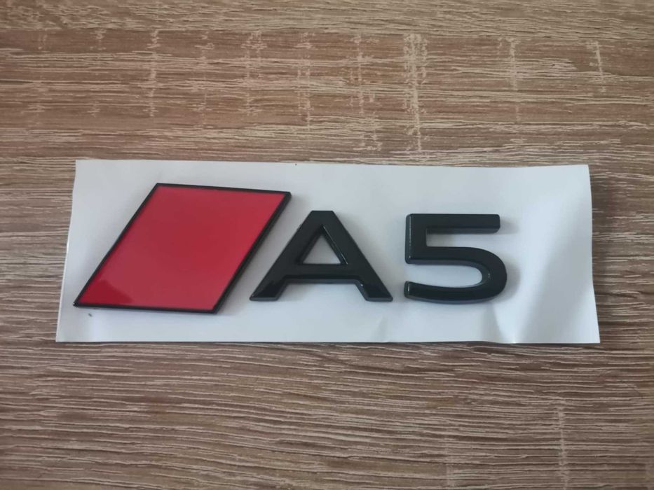 черна емблема Audi A5 нов стил