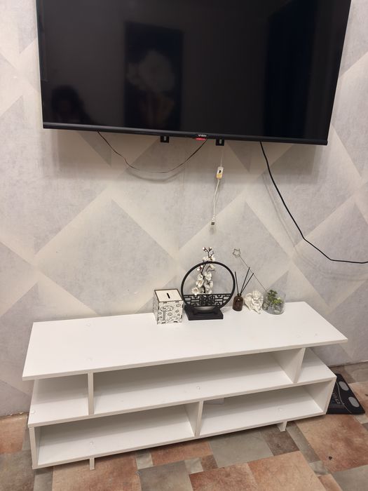 Продам тумбу под телевизор