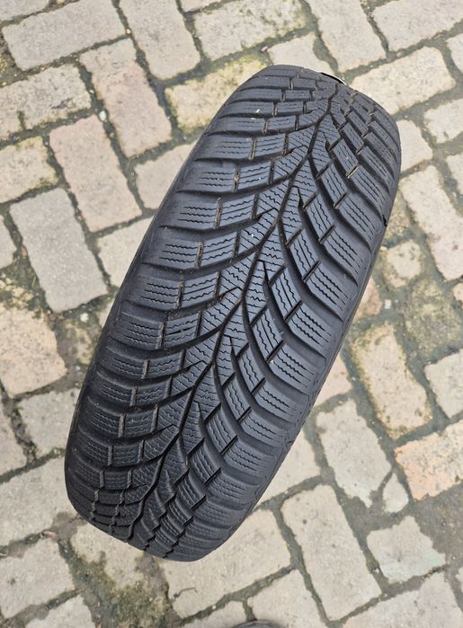 O bucată 185/65 R15 M+S iarnă - una Debica Continental