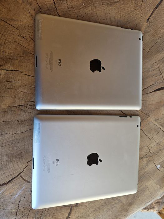 Vand doua iPad uri 2 pentru piese