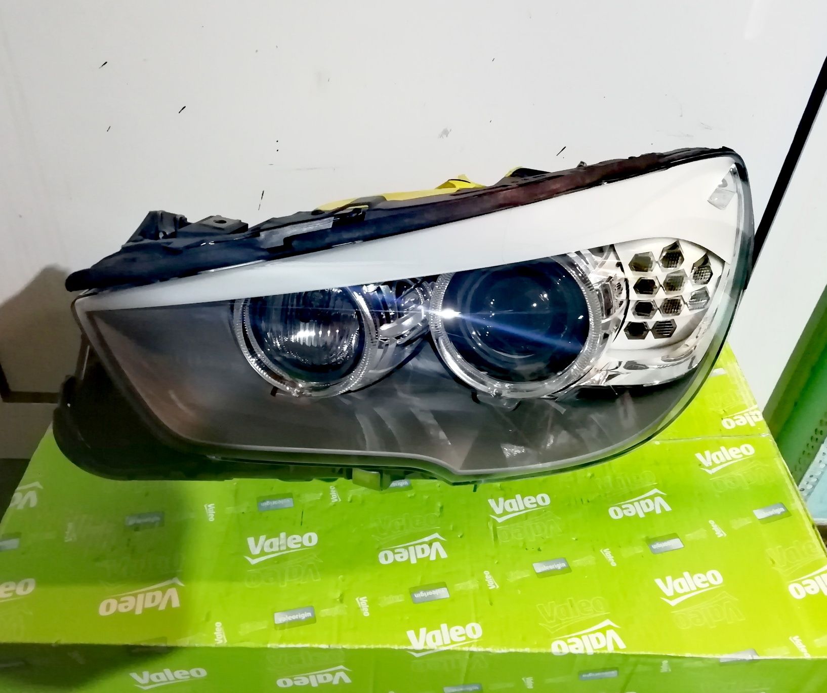 Фар фарове за BMW 5 F07 GT / БМВ 5 Ф07 ГТ Dynamic-Xenon LED.