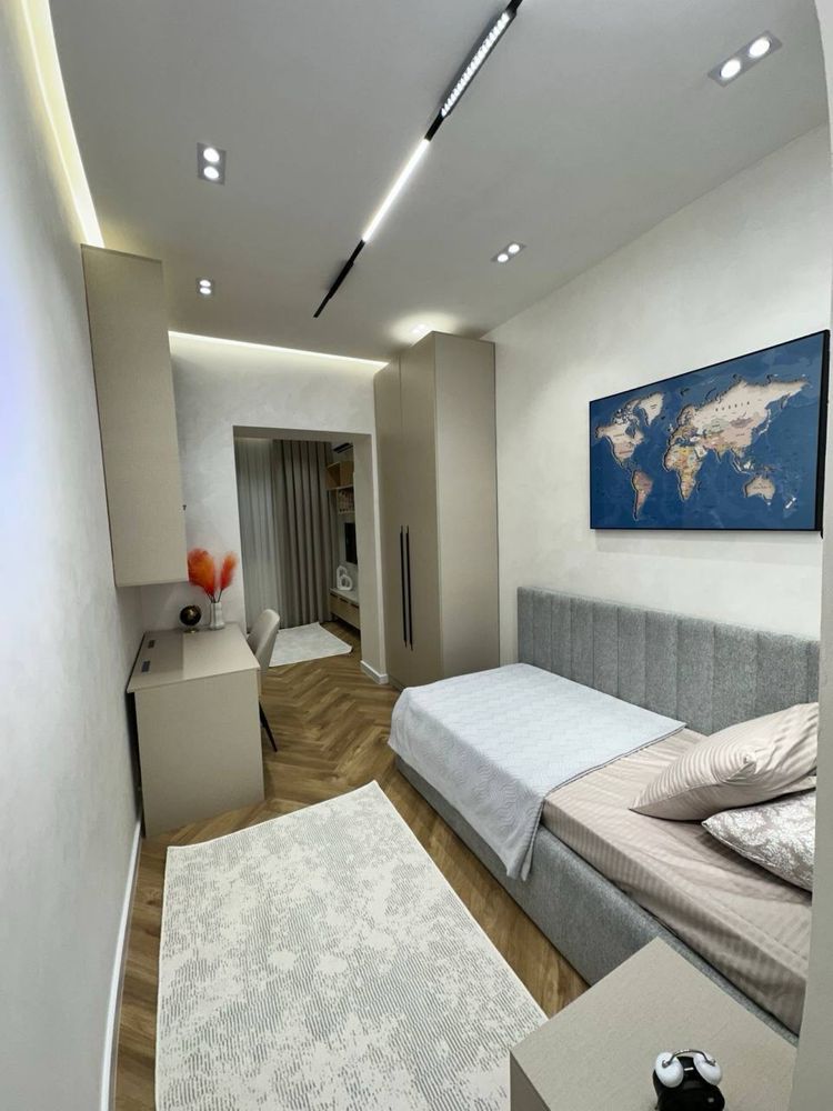 Кунаева. Центр. 3в4комнатная Евро.  Меб и тех 100м2