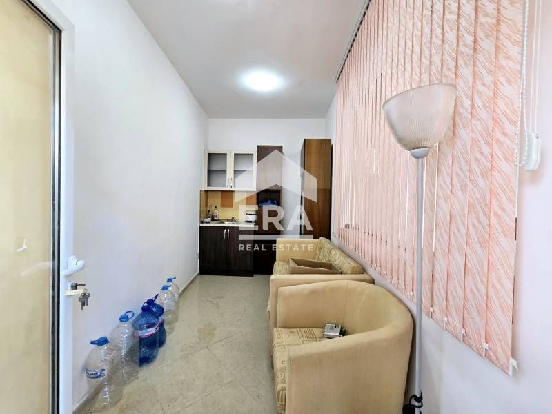 Продава се Офис в Варна, Аспарухово - 25 кв.м за 1460 €/кв.м - Снимка #4
