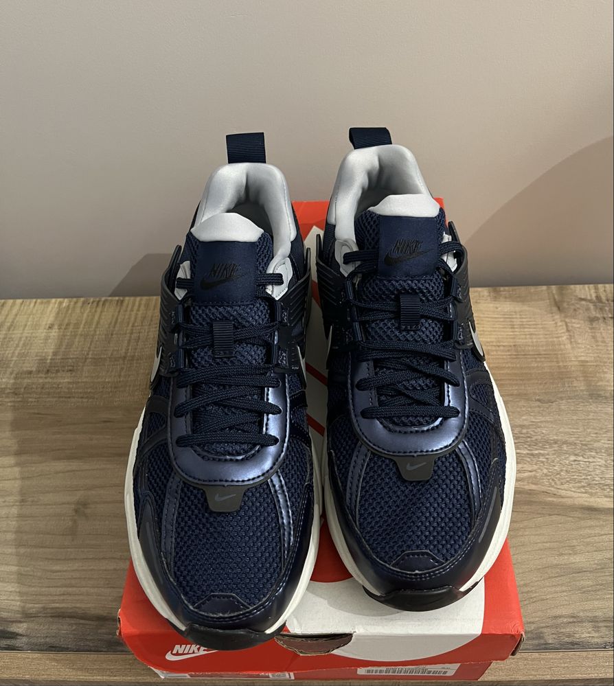 Nike V2K Run Mens Shoes
