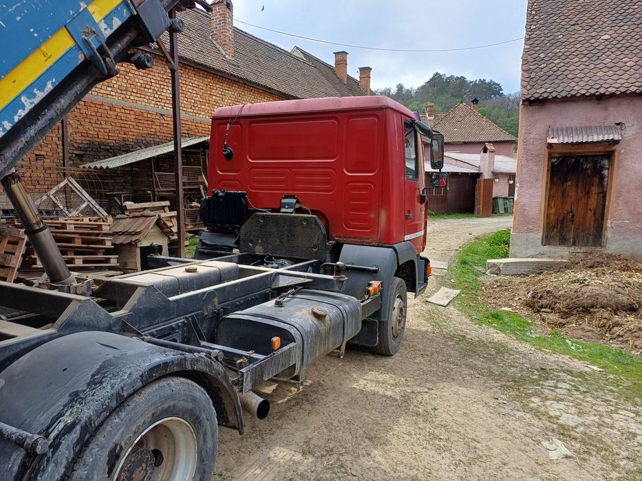 MAN 12.224 Basculant