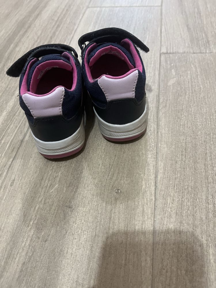 Nike revolution и Geox за момиченце
