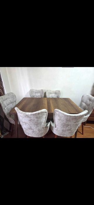 Masa extensibila+ 6 scaune