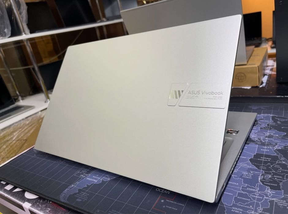 Идеальный Asus Vivobook 17X - Ryzen 5-7530U/8Gb/SSD512GB