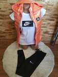 Tricou vesta colant