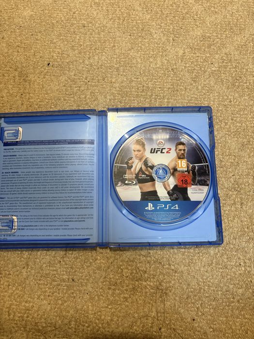 Ps4 Pro 1 tb+2 joystick-uri+ cateva jocuri