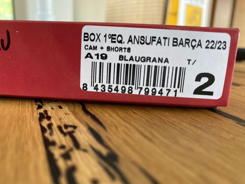 Оригинален детски екип на ФК Барселона, р-р 2 г.