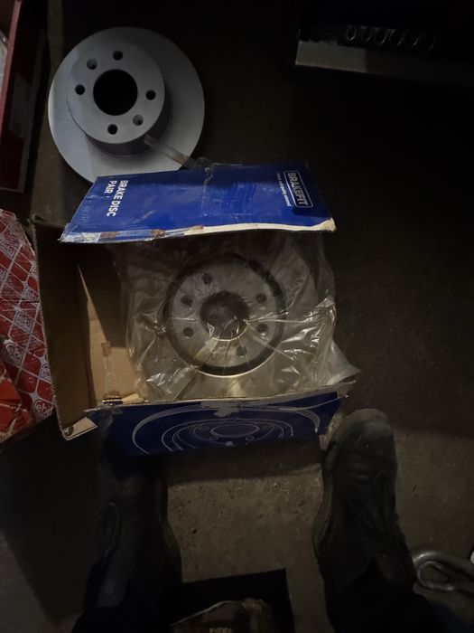 Acarete noi pt masinute