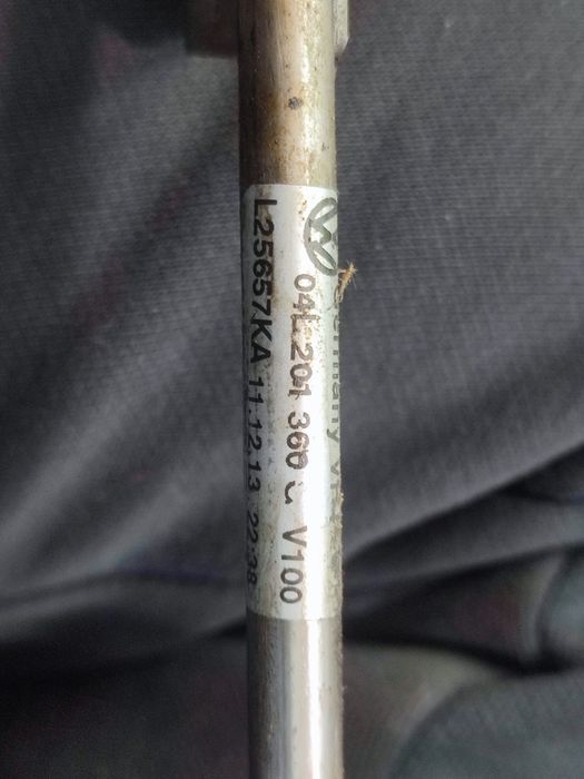 Conducta alimentare combustibil 04L201360 1.6 tdi CLHA Seat Leon 3 5F