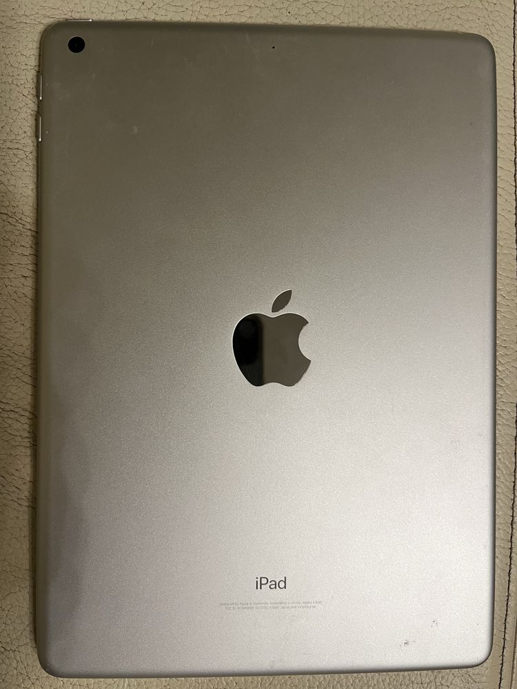Apple Ipad 6-th generation - 2 броя