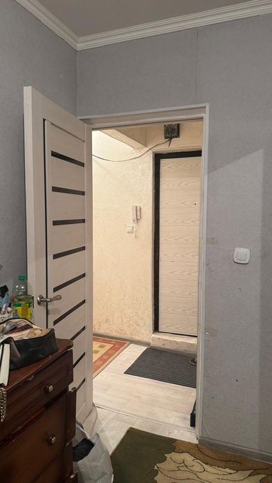 2-комн., 1 мкр., 4 этаж (не угол)