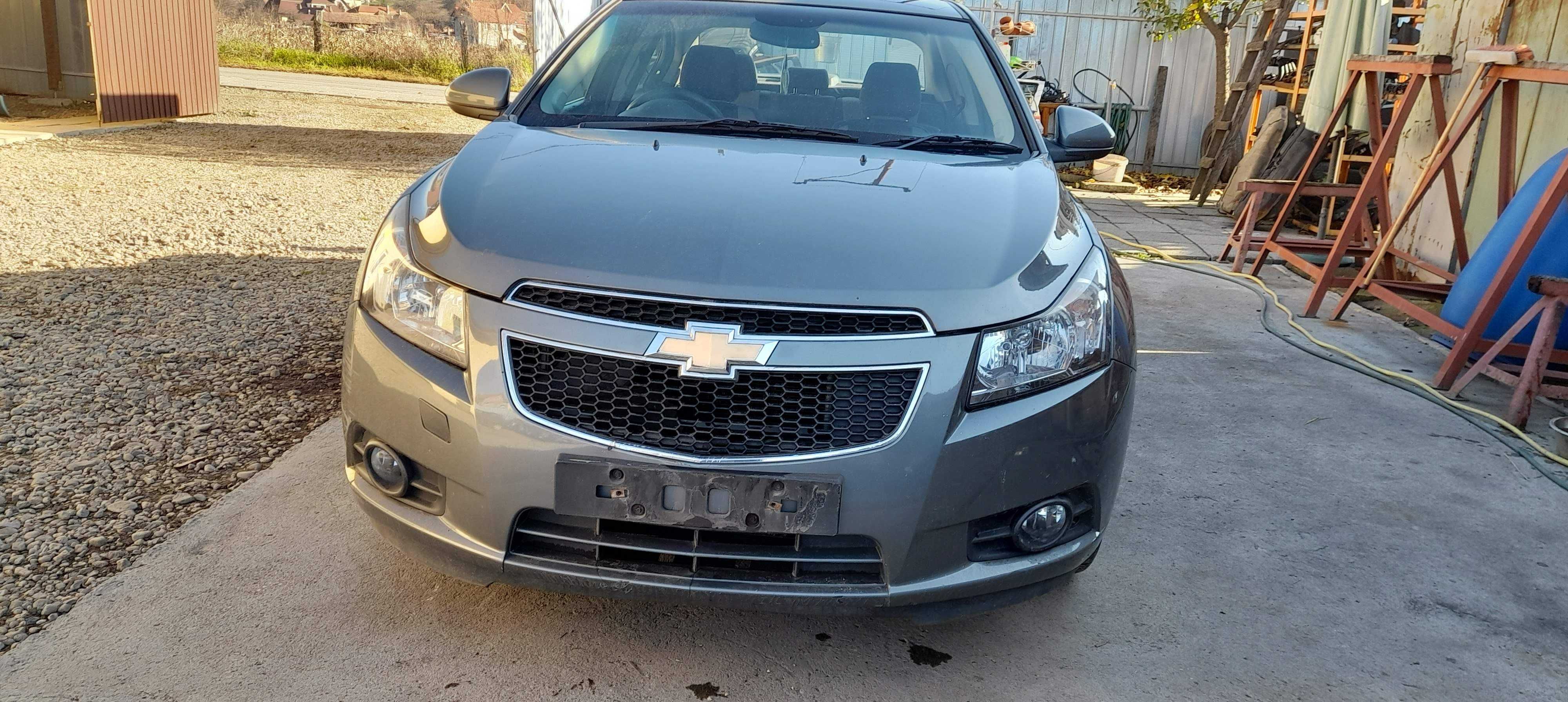 Dezmembrez  Chevrolet Cruze motor 1.6 si 1.8  benzina