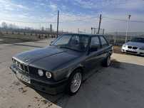 Bmw ursulet 1990 in doua usi