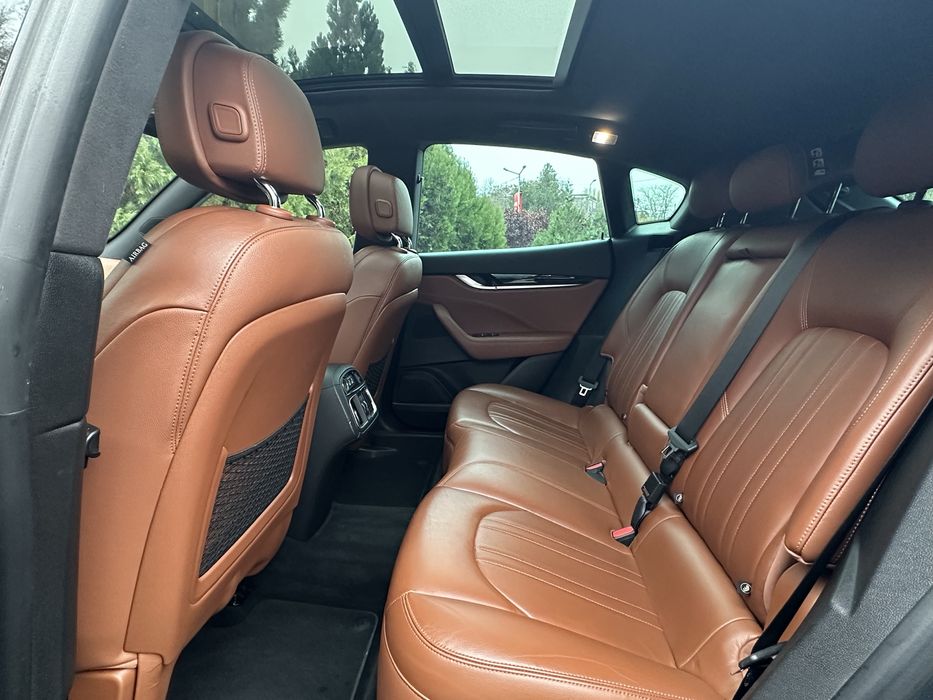 Maserati Levante 2018 3.0d 275cp 4x4 SQ/Panorama/PerneAer/360”/Keyles!
