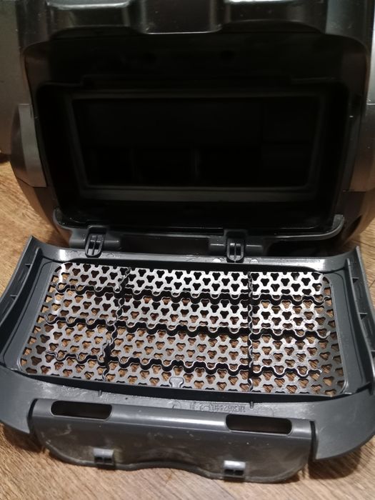 Продам пылесос LG