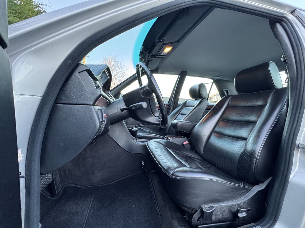 MERCEDES E200  W124 / Primul PROPRIETAR / Vehicul Istoric!